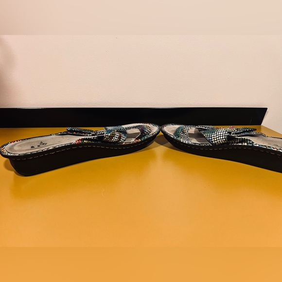 Alegria by PG Lite Sandals (PLEASE READ SIZING DETAILS) - Picture 11 of 14